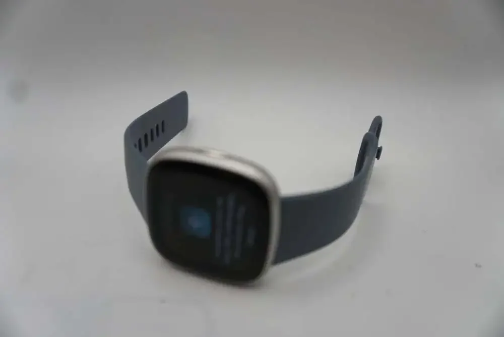 Fitbit Versa 4 Fitness Smartwatch